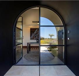 4 bedroom villa with pool near Noto, sleeps 8